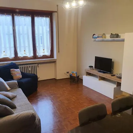 La Casa Dei Nonni - Ampio Trilocale Zona Lingotto 토리노