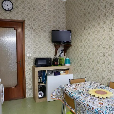 La Casa Dei Nonni - Ampio Trilocale Zona Lingotto * Turin